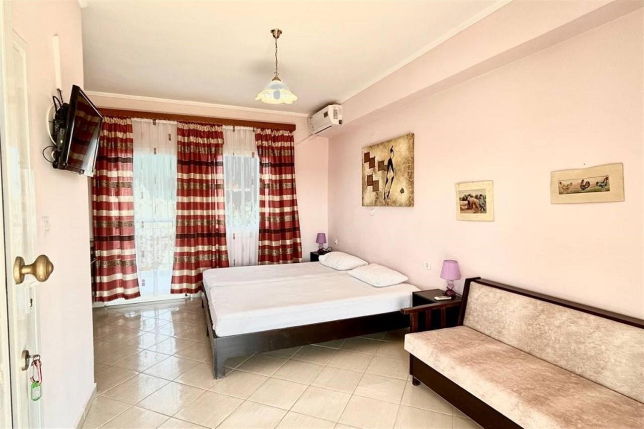 Villa Irina, Nea Potidea Kassandra Beach Bagian luar foto