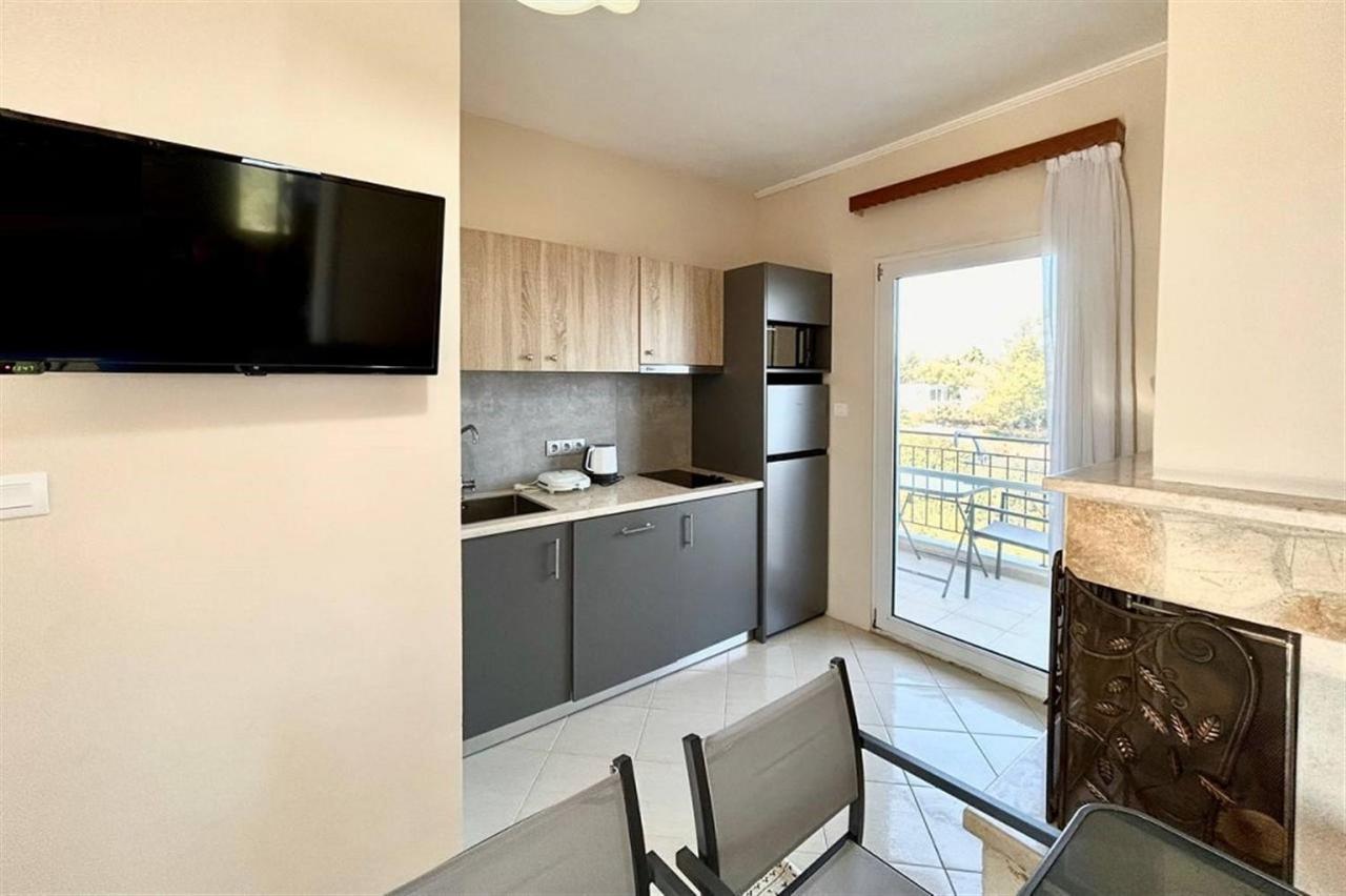 Villa Irina, Nea Potidea Kassandra Beach Bagian luar foto