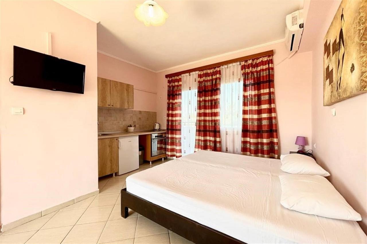 Villa Irina, Nea Potidea Kassandra Beach Bagian luar foto